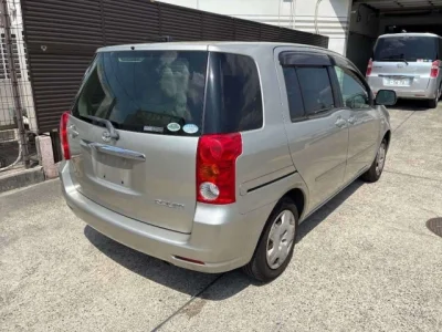 Toyota Raum
