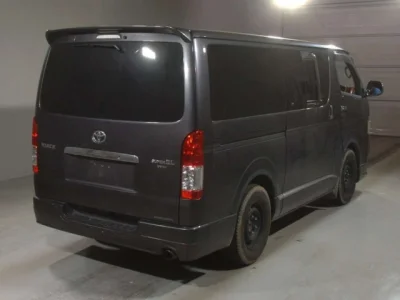 Toyota HiAce Van