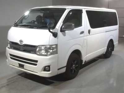 Toyota HiAce Van