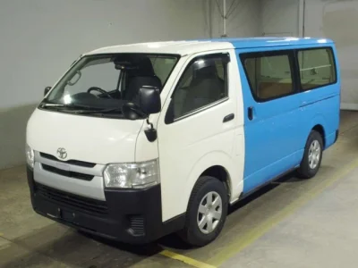 Toyota HiAce Van