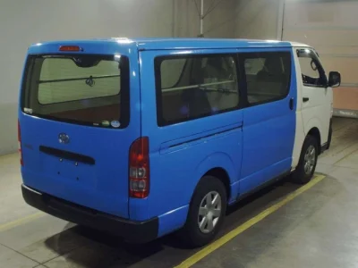 Toyota HiAce Van