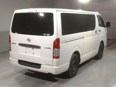 Toyota HiAce Van