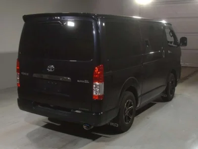 Toyota HiAce Van