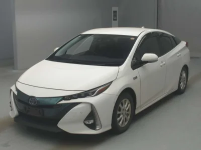 Toyota Prius PHV
