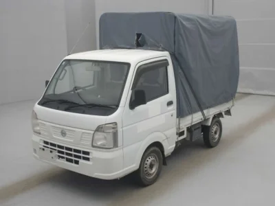 Nissan NT100 Clipper