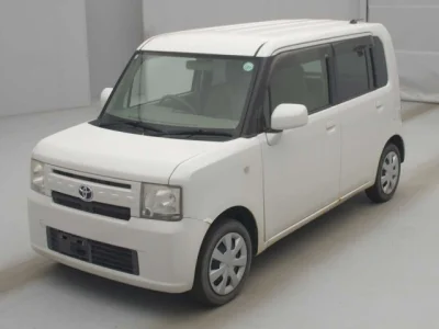 Toyota PIXIS SPACE