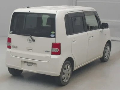Toyota Pixis Space