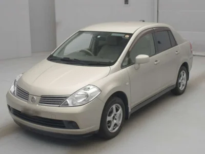 Nissan TIIDA LATIO