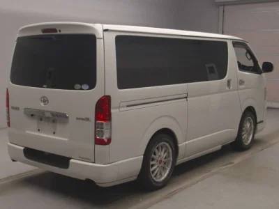 Toyota HiAce Van