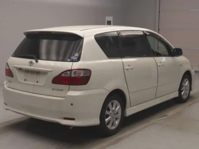 Toyota Ipsum
