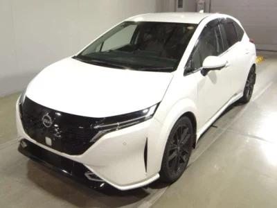 Nissan Aura