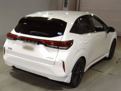 Nissan Aura