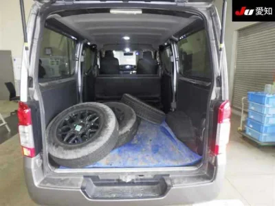 Nissan Caravan