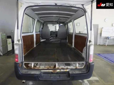 Nissan Caravan