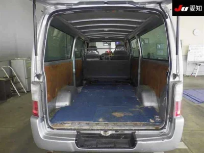 Nissan Caravan