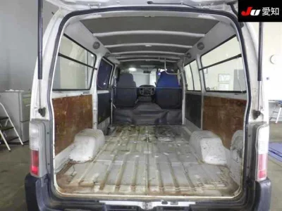 Nissan Caravan