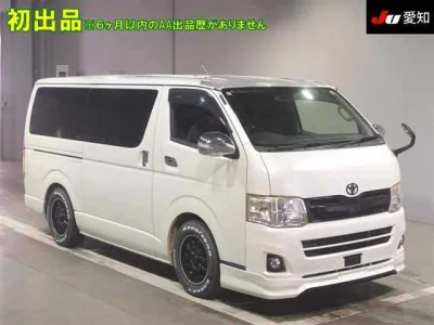 Toyota HiAce Van
