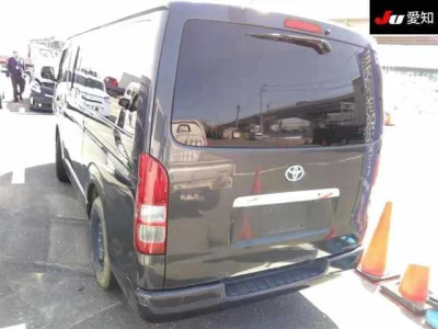 Toyota HiAce Van