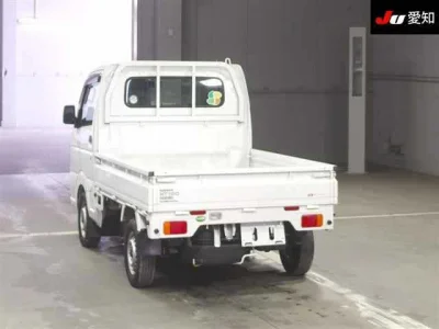 Nissan NT100 Clipper