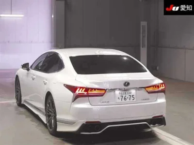 Lexus LS