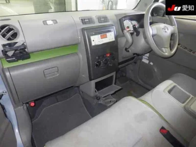 Toyota Pixis Space