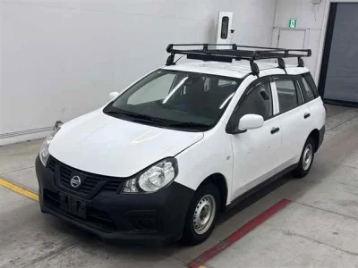 Nissan AD