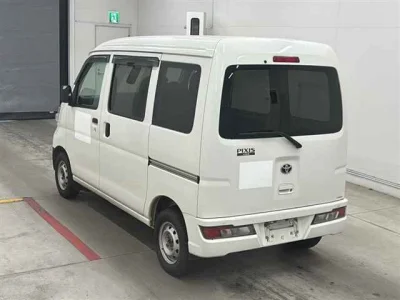 Toyota Pixis Van