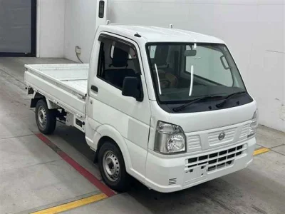 Nissan NT100 Clipper