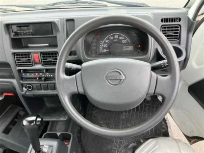 Nissan NT100 Clipper