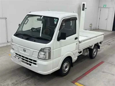 Nissan NT100 Clipper