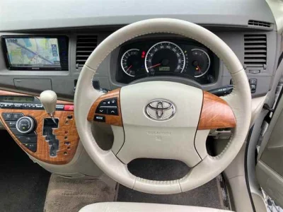Toyota ISIS