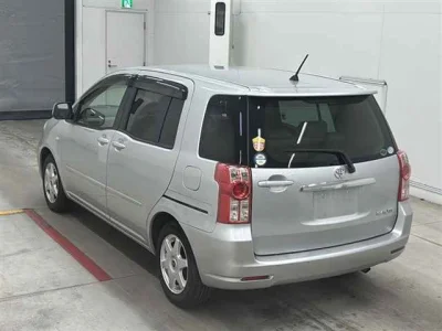 Toyota RAUM
