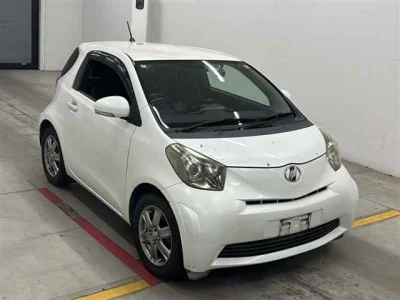 Toyota iQ