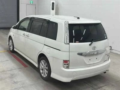 Toyota ISIS