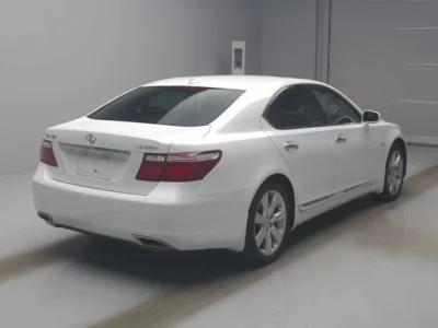 Lexus LS460L