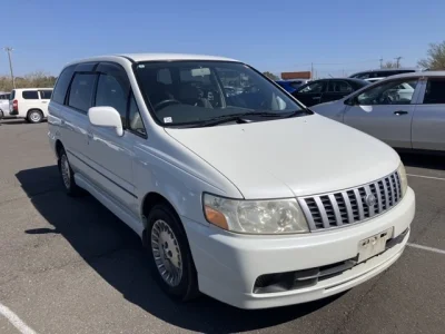Nissan Bassara