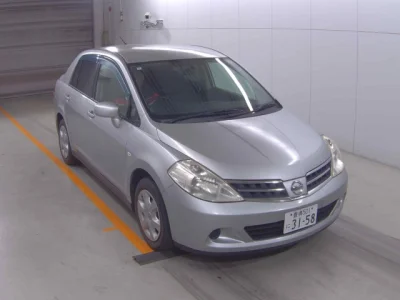 Nissan Tiida Latio