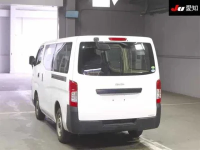 Isuzu Como
