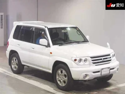 Mitsubishi Pajero iO
