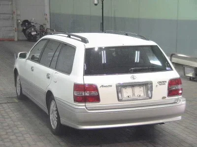 Toyota Crown Estate