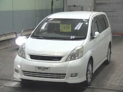 Toyota Isis