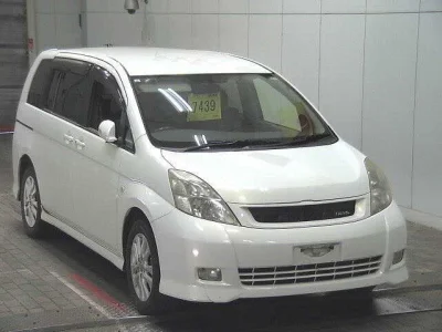 Toyota Isis