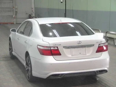 Lexus LS460L