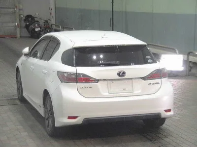 Lexus CT200h