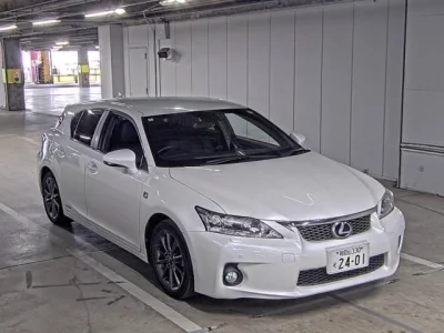 Lexus CT200h