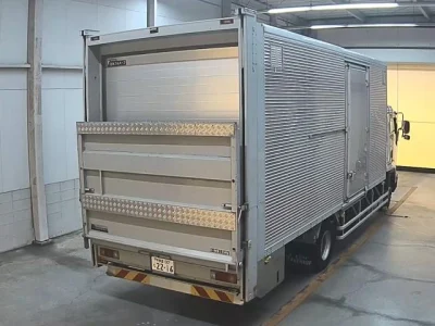Isuzu Forward