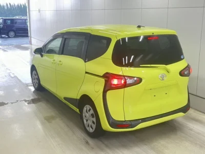 Toyota Sienta