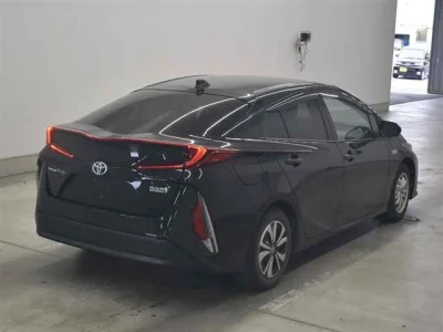 Toyota Prius PHV