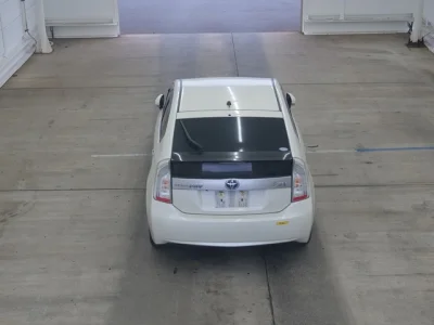 Toyota Prius PHV