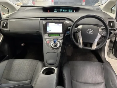 Toyota Prius PHV